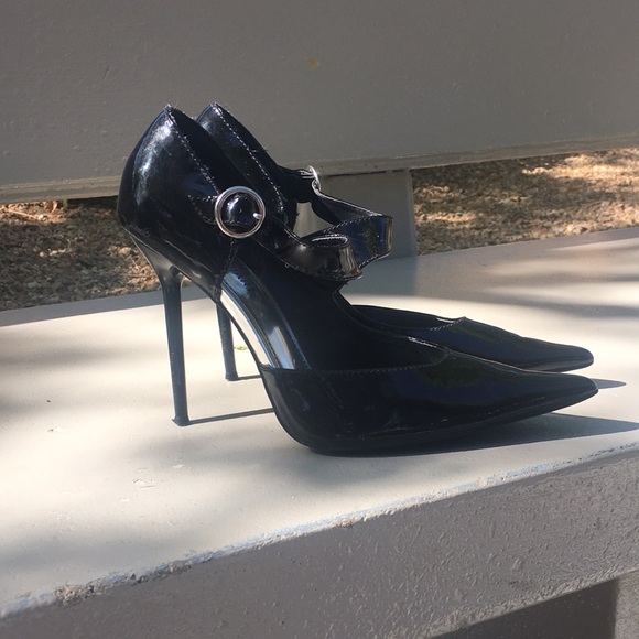 Patent leather Mary Janes…. - Picture 6 of 7